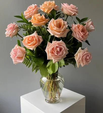 1 dozen peach roses