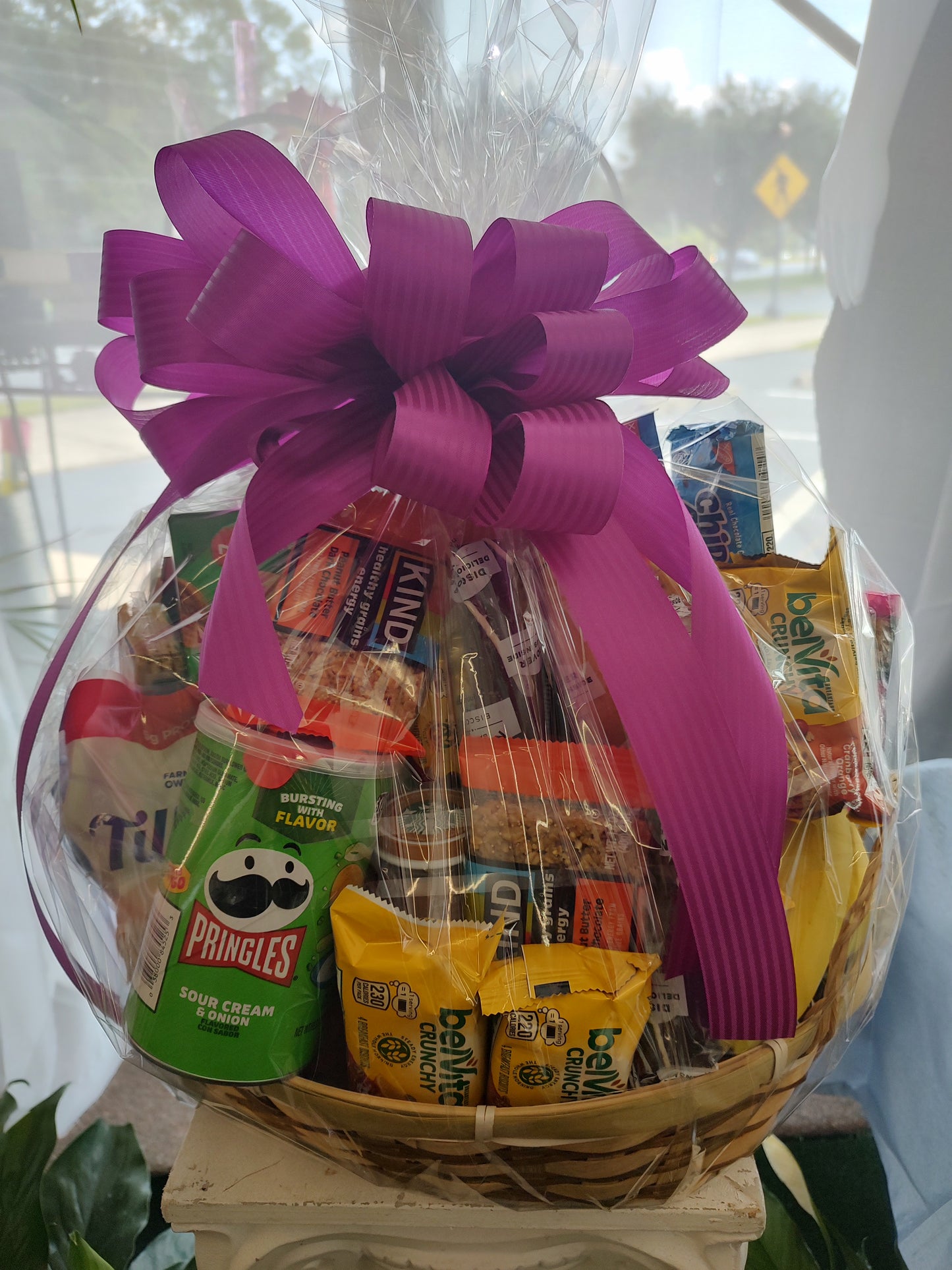 Gift basket/ kinda healthy / kinda snacky